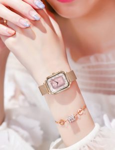 Fashionable Popular Smart Watch for Men and Women Fashionable Popular Smart Watch for Men and Women