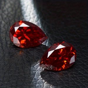 Stunning 1-2 Carat Red Teardrop Glass Crystals Stunning 1-2 Carat Red Teardrop Glass Crystals